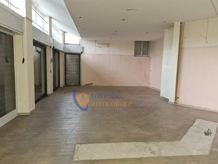 Immagine 3 di Negozio in affitto  in via Genova 18 a Busto Arsizio