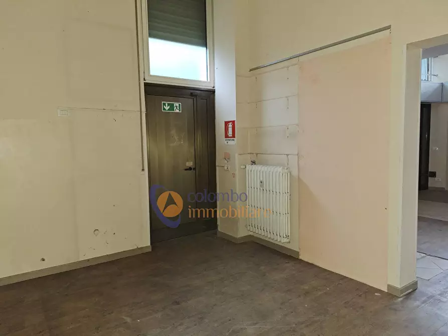 Immagine 6 di Negozio in affitto  in via Genova 18 a Busto Arsizio