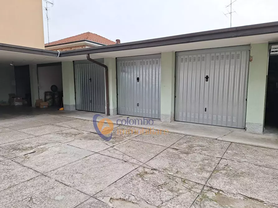 Immagine 12 di Negozio in affitto  in via Genova 18 a Busto Arsizio