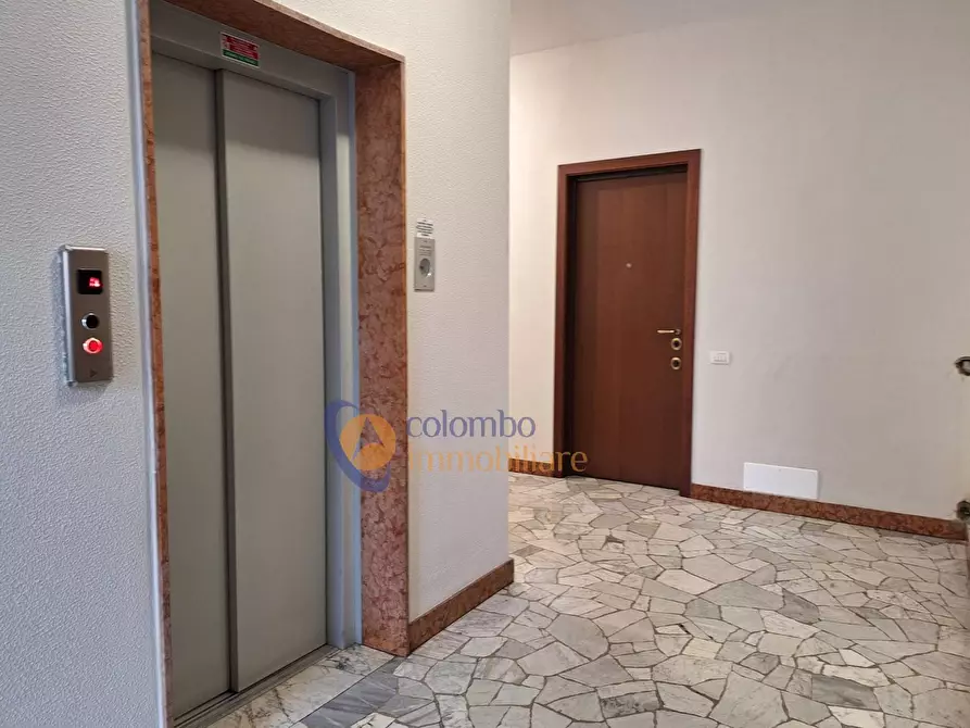 Immagine 7 di Appartamento in vendita  in via Osimo 11 a Busto Arsizio