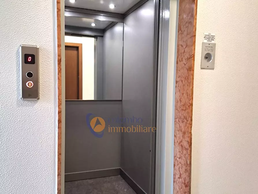 Immagine 8 di Appartamento in vendita  in via Osimo 11 a Busto Arsizio