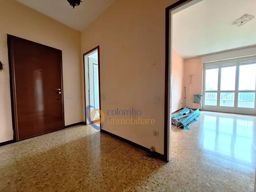 Immagine 11 di Appartamento in vendita  in via Osimo 11 a Busto Arsizio