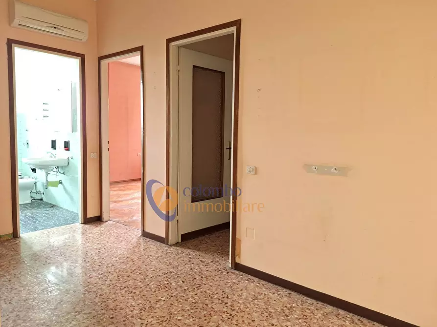 Immagine 29 di Appartamento in vendita  in via Osimo 11 a Busto Arsizio