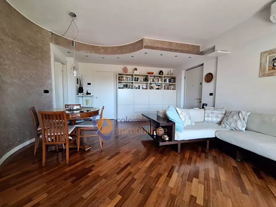 Immagine 9 di Appartamento in vendita  in corso Sempione 165 a Busto Arsizio