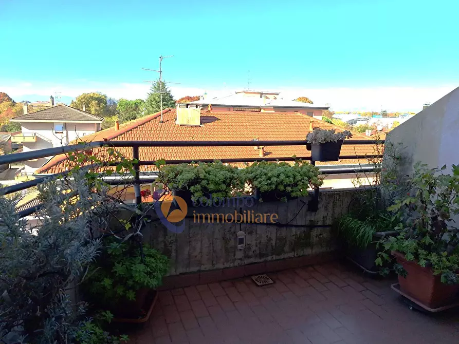 Immagine 37 di Appartamento in vendita  in corso Sempione 165 a Busto Arsizio