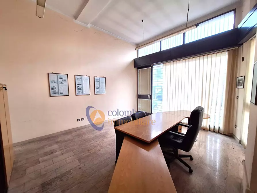 Immagine 1 di Negozio in vendita  in via Biagio Bellotti 7 a Busto Arsizio