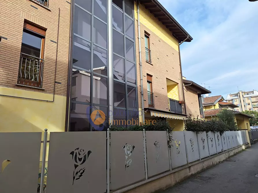 Immagine 2 di Appartamento in vendita  in via Salvator Rosa 14 a Busto Arsizio