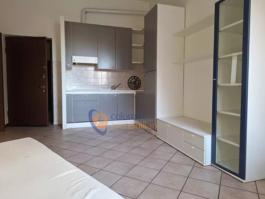 Immagine 3 di Appartamento in vendita  in via Enrico Dell'Acqua 19 a Busto Arsizio