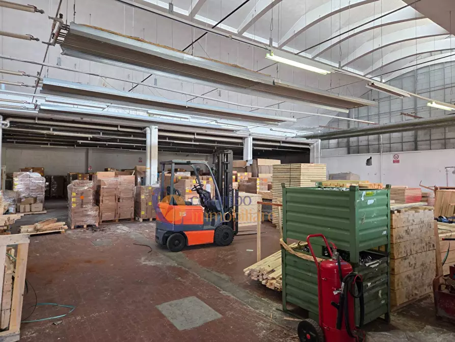 Immagine 2 di Capannone industriale in affitto  in via XXIV Maggio 33 a Busto Arsizio