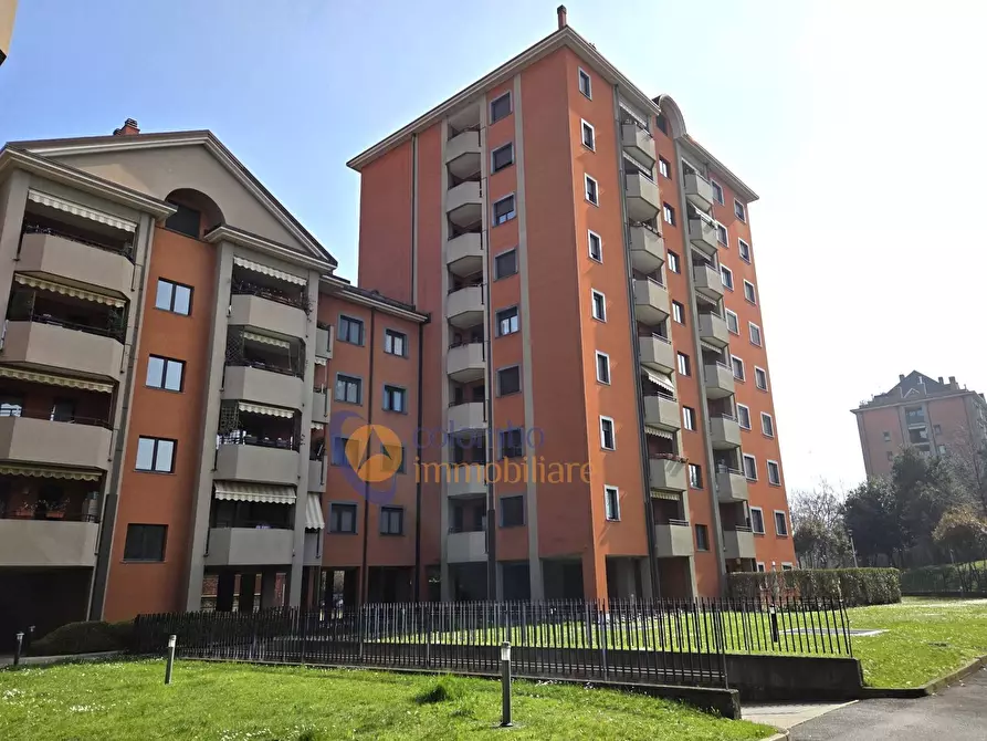 Immagine 2 di Appartamento in vendita  in via Silvio Pellico 5 a Busto Arsizio