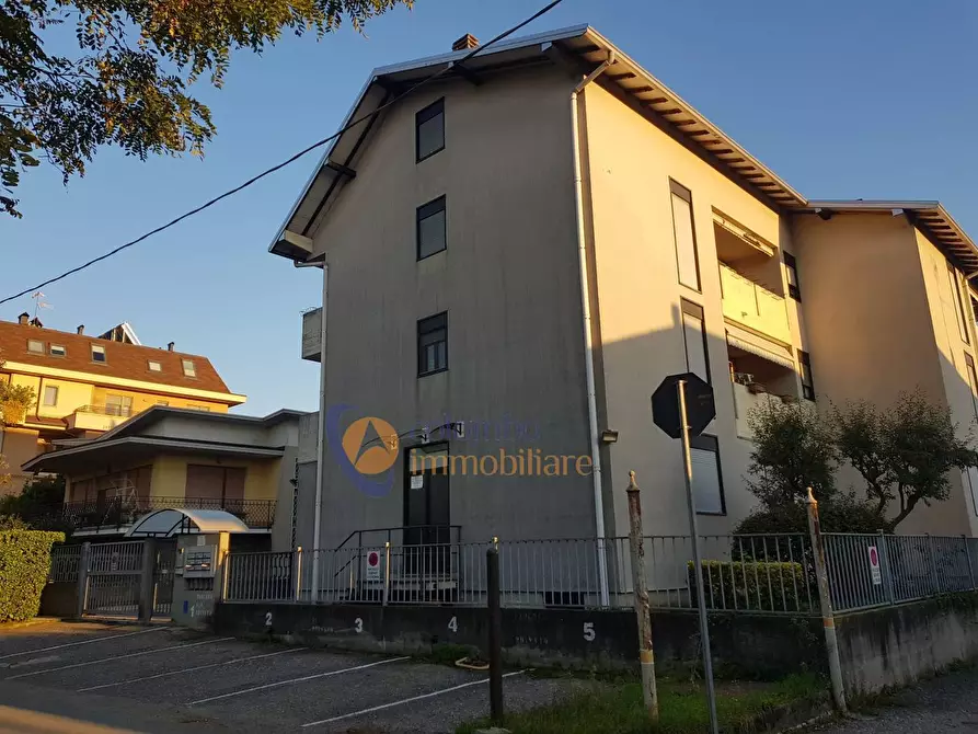 Immagine 10 di Laboratorio in vendita  in via del Gerbone 22 a Busto Arsizio