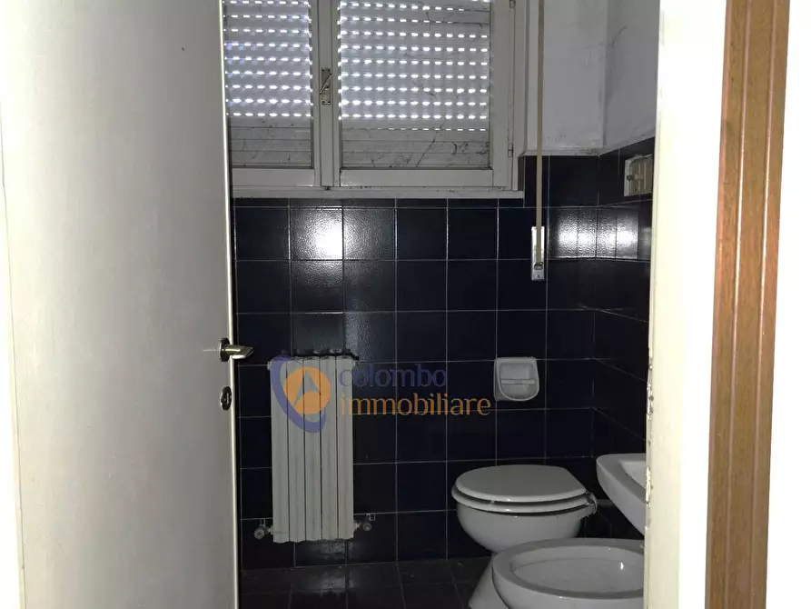 Immagine 14 di Laboratorio in vendita  a Dairago