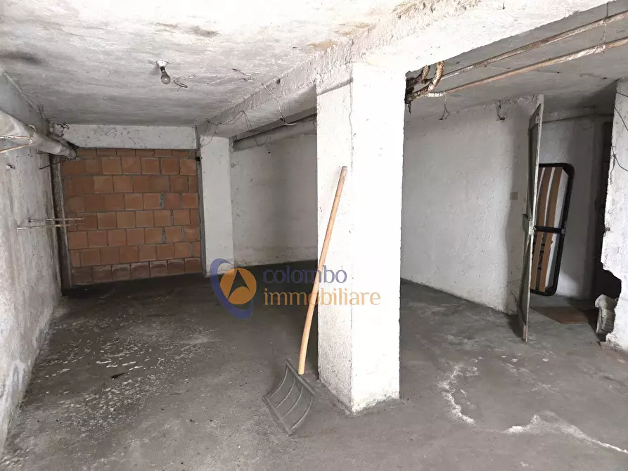 Immagine 26 di Negozio in vendita  in viale Giotto 11 a Busto Arsizio