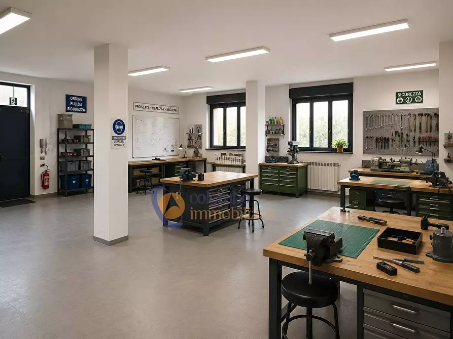 Immagine 3 di Laboratorio in vendita  in Via Gerbone 22 a Busto Arsizio