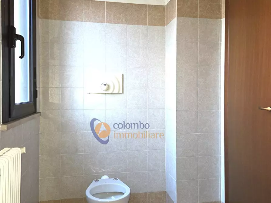 Immagine 14 di Negozio in vendita  in via Gorizia 11 a Busto Arsizio