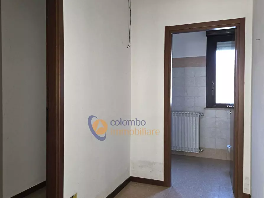 Immagine 11 di Negozio in vendita  in via Gorizia 11 a Busto Arsizio