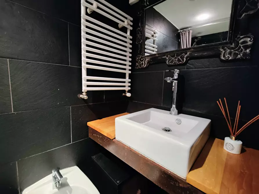 Immagine 17 di Appartamento in affitto  in Via Alserio 1 a Milano