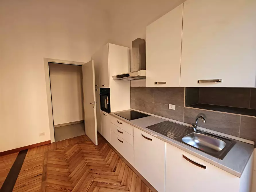 Immagine 21 di Appartamento in affitto  in Via Spartaco 10 a Milano
