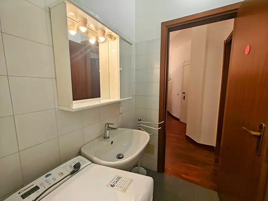 Immagine 11 di Appartamento in affitto  in Via Ippolito Nievo 21 a Milano