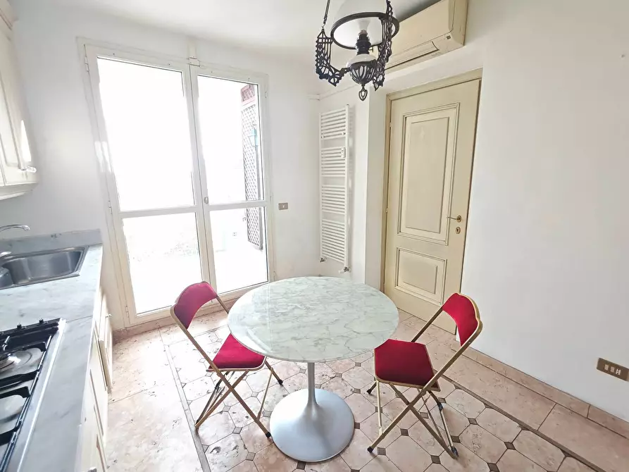 Immagine 11 di Appartamento in vendita  in piazzale Brescia 16 a Milano