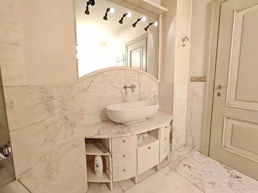 Immagine 21 di Appartamento in vendita  in piazzale Brescia 16 a Milano