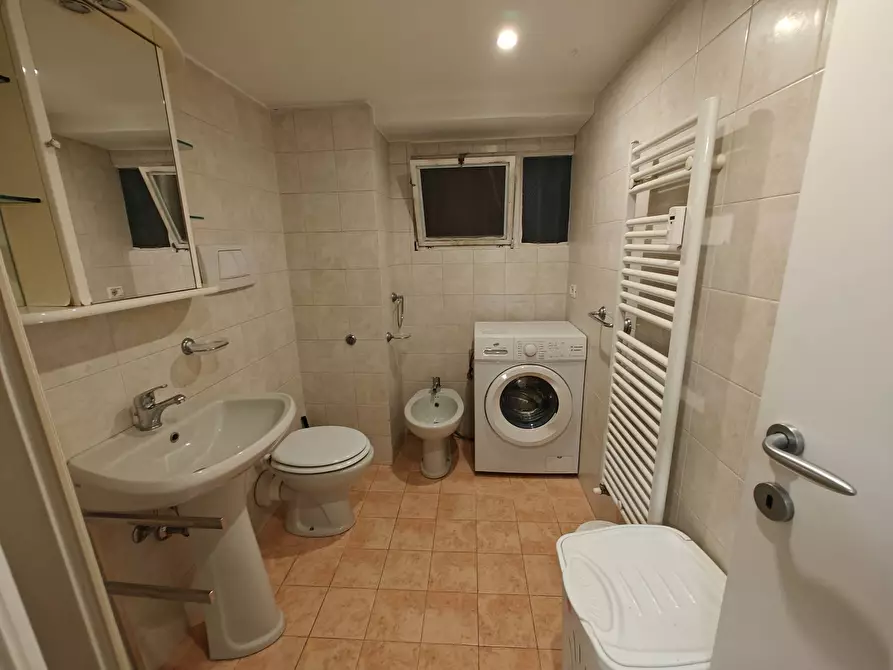 Immagine 15 di Appartamento in affitto  in Via Clusone 2 a Milano