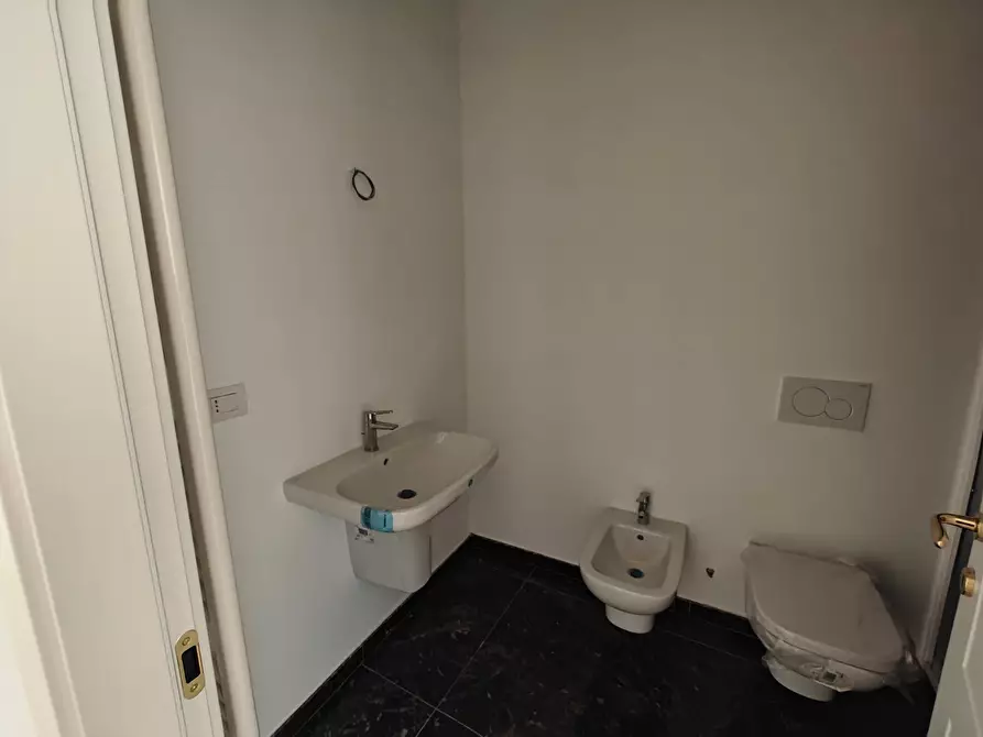 Immagine 10 di Appartamento in affitto  in Via Spartaco 38 a Milano