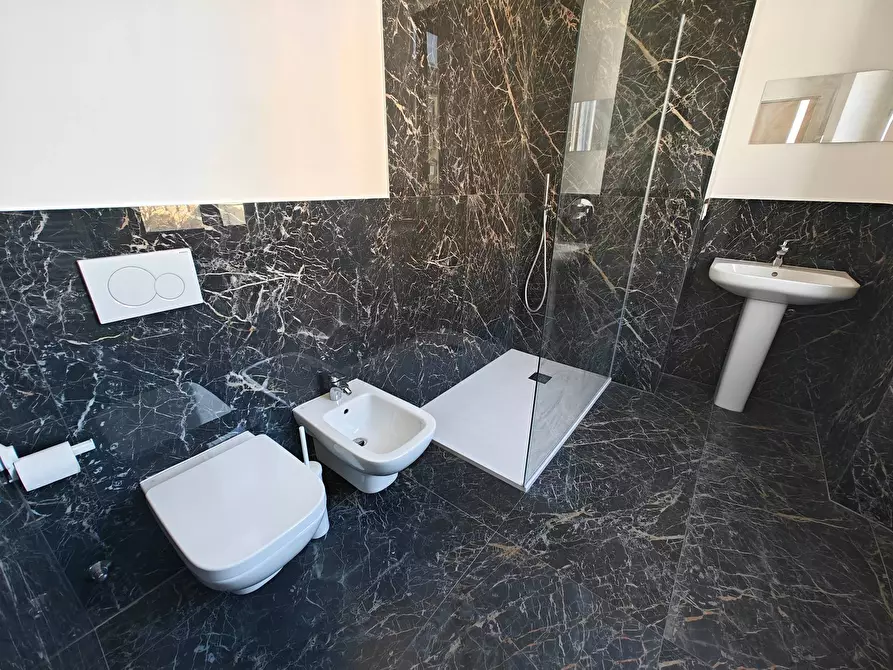 Immagine 23 di Appartamento in affitto  in Via Spartaco 38 a Milano