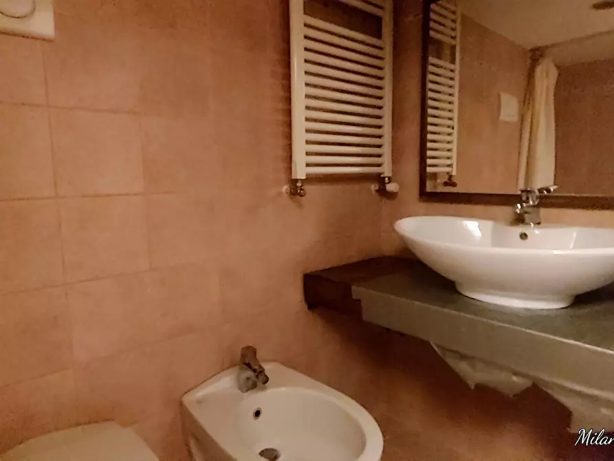 Immagine 17 di Appartamento in affitto  in Via Alserio 1 a Milano