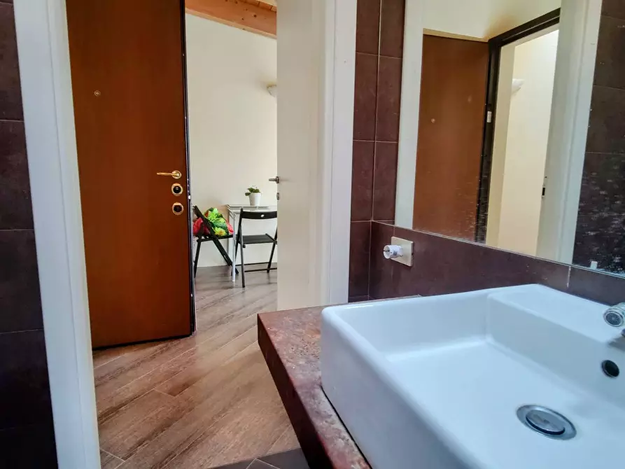 Immagine 6 di Appartamento in affitto  in via alserio 1 a Milano