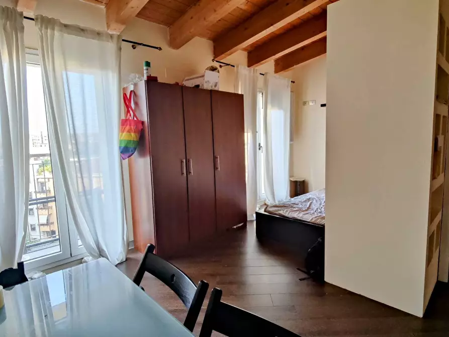 Immagine 1 di Appartamento in affitto  in via alserio 1 a Milano