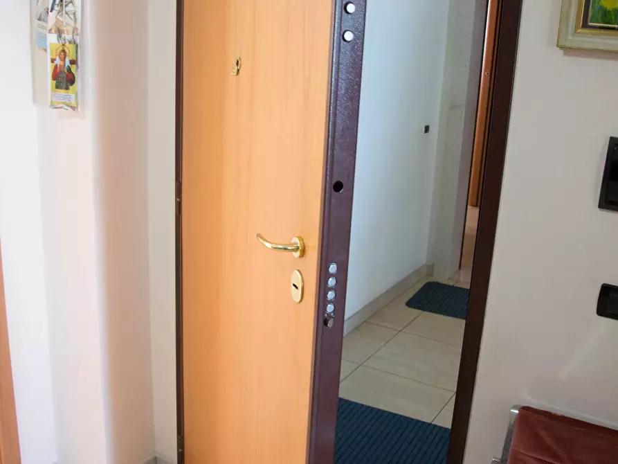 Immagine 4 di Appartamento in vendita  in Piazza Oristano a Canosa Di Puglia