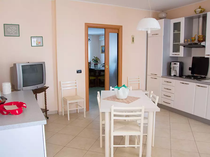 Immagine 7 di Appartamento in vendita  in Piazza Oristano a Canosa Di Puglia