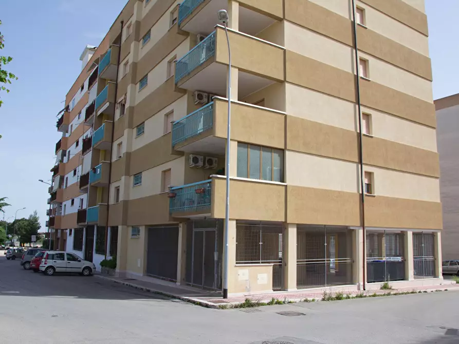Immagine 1 di Appartamento in vendita  in Piazza Oristano a Canosa Di Puglia