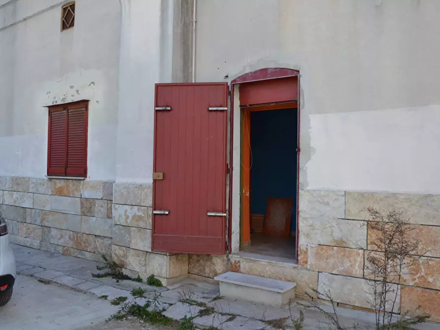 Immagine 5 di Locale commerciale in affitto  in Via Imbriani 84 a Canosa Di Puglia