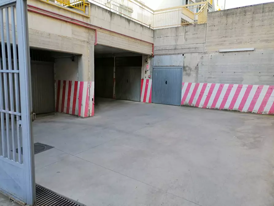 Immagine 2 di Box auto in vendita  in via Redipuglia a Canosa Di Puglia