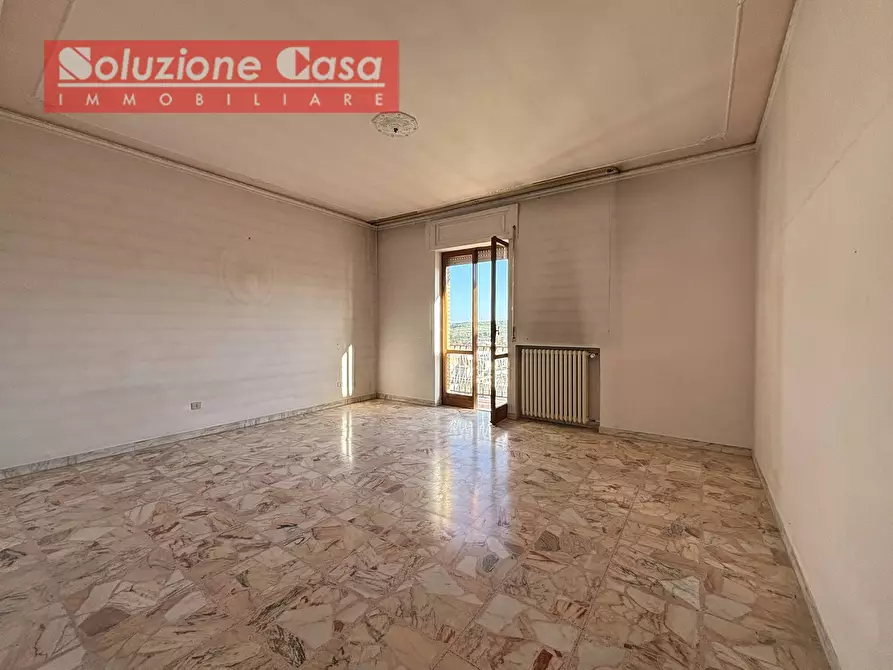 Immagine 3 di Appartamento in vendita  in Piazza della Repubblica a Canosa Di Puglia