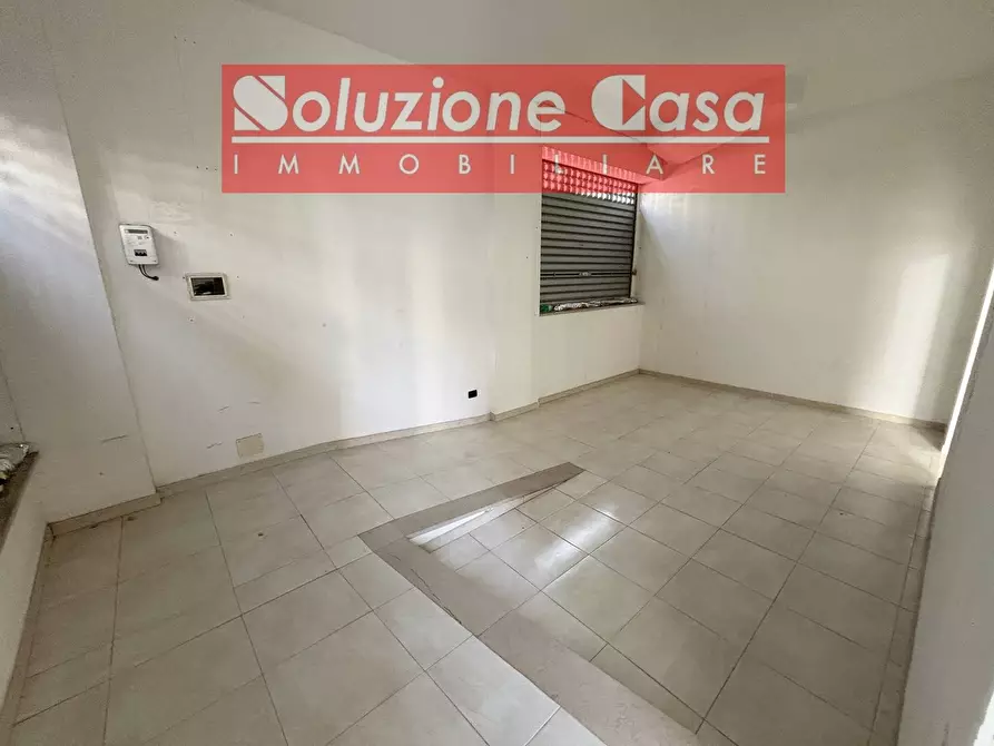 Immagine 4 di Locale commerciale   in via Strabone a Canosa Di Puglia