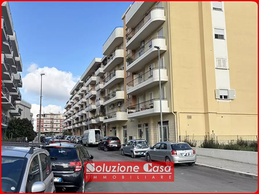 Immagine 1 di Locale commerciale in vendita  in Via Gen. Del Vento a Canosa Di Puglia