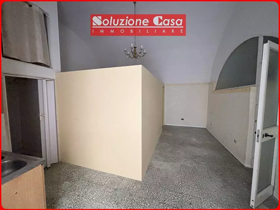 Immagine 4 di Casa indipendente in vendita  in via Ciro Menotti a Canosa Di Puglia