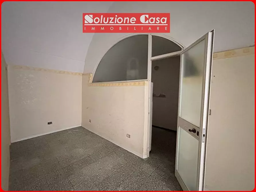 Immagine 8 di Casa indipendente in vendita  in via Ciro Menotti a Canosa Di Puglia