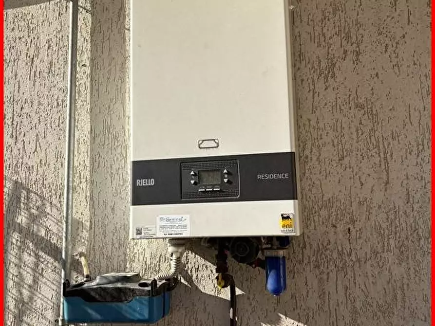 Immagine 10 di Casa semindipendente in vendita  in Via Parini a Canosa Di Puglia