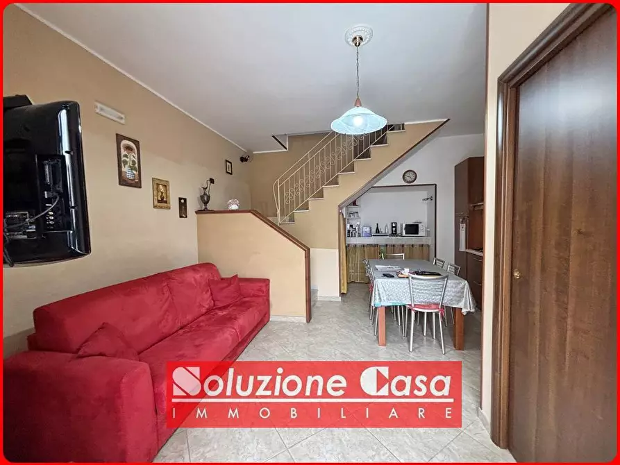 Immagine 3 di Casa indipendente in vendita  in Via Ronco De Giosa 3 a Canosa Di Puglia