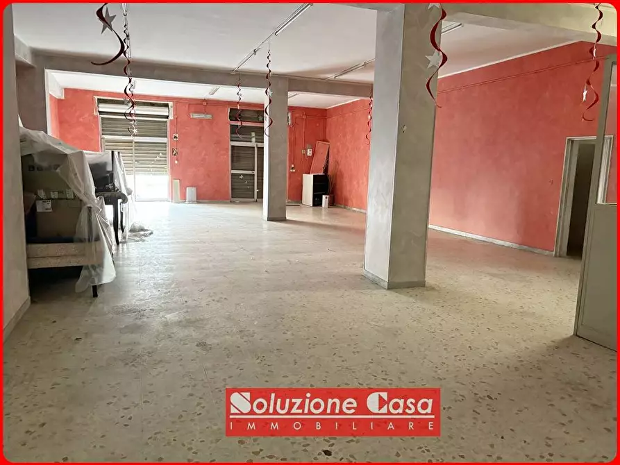 Immagine 3 di Locale commerciale in vendita  in Corso Garibaldi 243 a Canosa Di Puglia