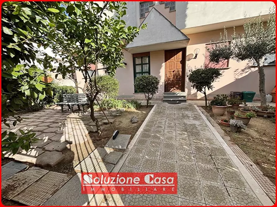 Immagine 2 di Villa in vendita  in VIA AVIER. FRANCESCO IACOBONE a Canosa Di Puglia