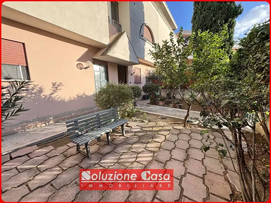 Immagine 3 di Villa in vendita  in VIA AVIER. FRANCESCO IACOBONE a Canosa Di Puglia