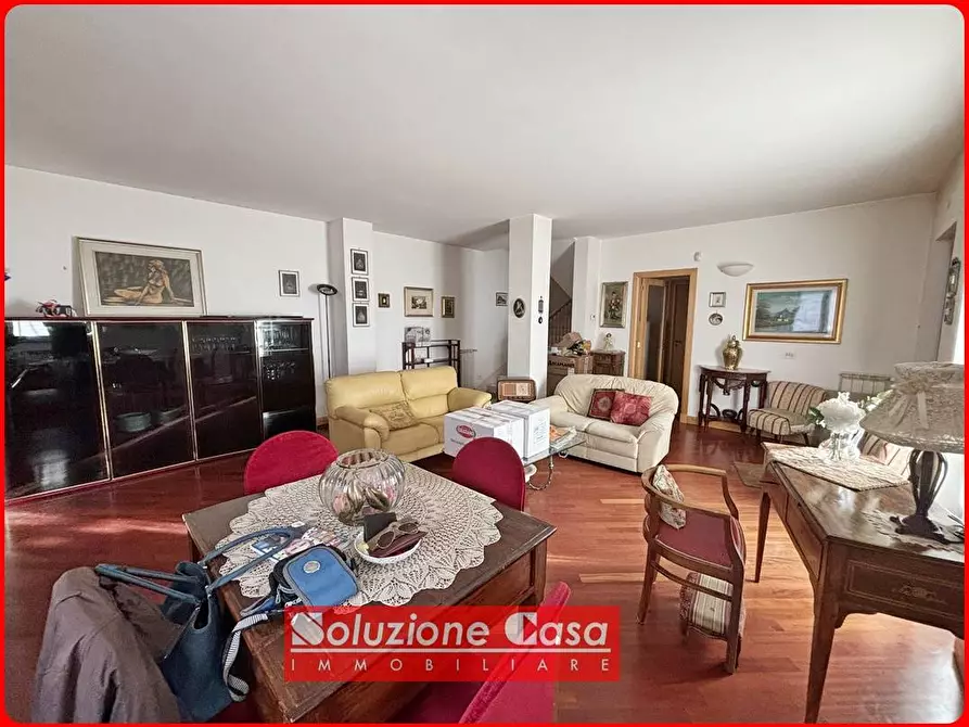 Immagine 5 di Villa in vendita  in VIA AVIER. FRANCESCO IACOBONE a Canosa Di Puglia