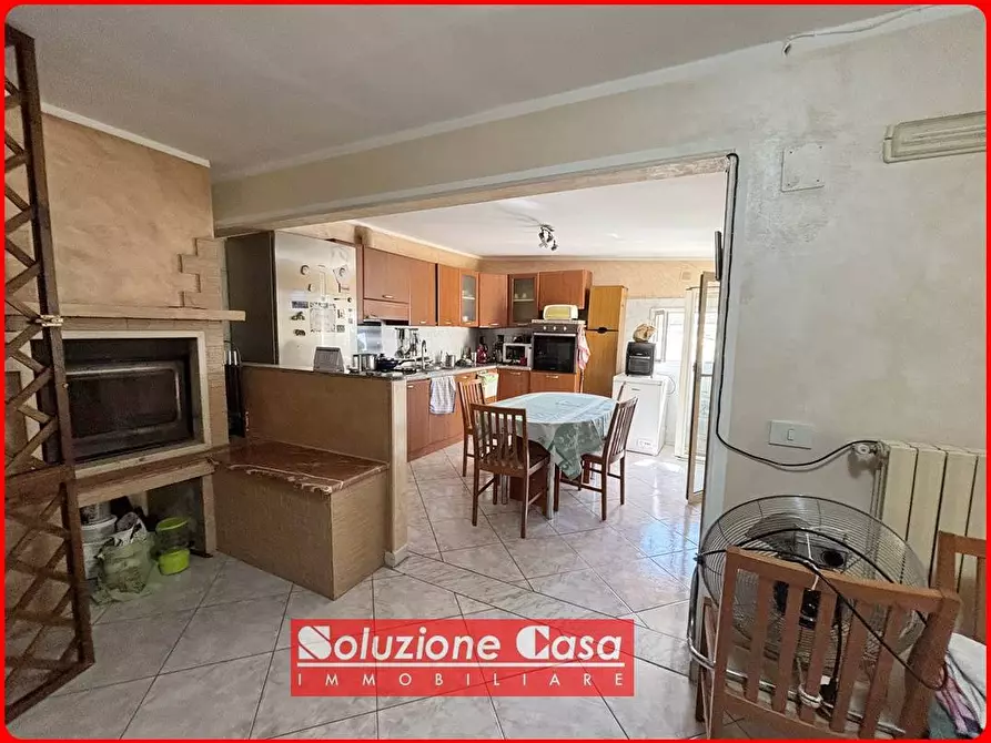 Immagine 2 di Casa indipendente in vendita  in VIA Potenza 14 a Canosa Di Puglia