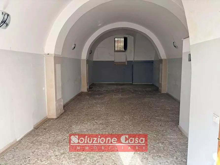 Immagine 3 di Locale commerciale in vendita  in Corso Garibaldi 16 a Canosa Di Puglia