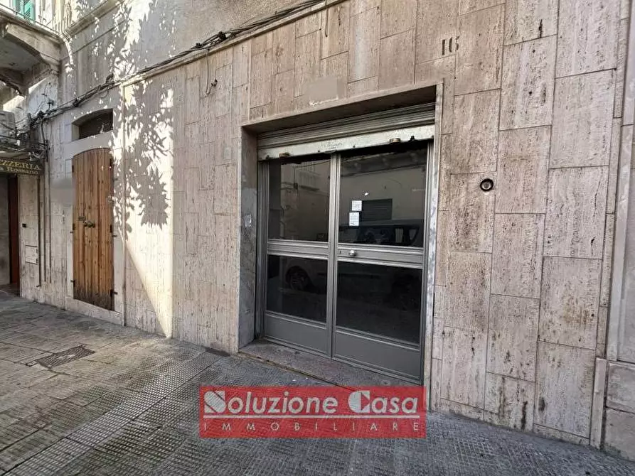 Immagine 2 di Locale commerciale in vendita  in Corso Garibaldi 16 a Canosa Di Puglia